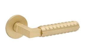 Klamka Tupai 4210 5S mosiądz satyna mat